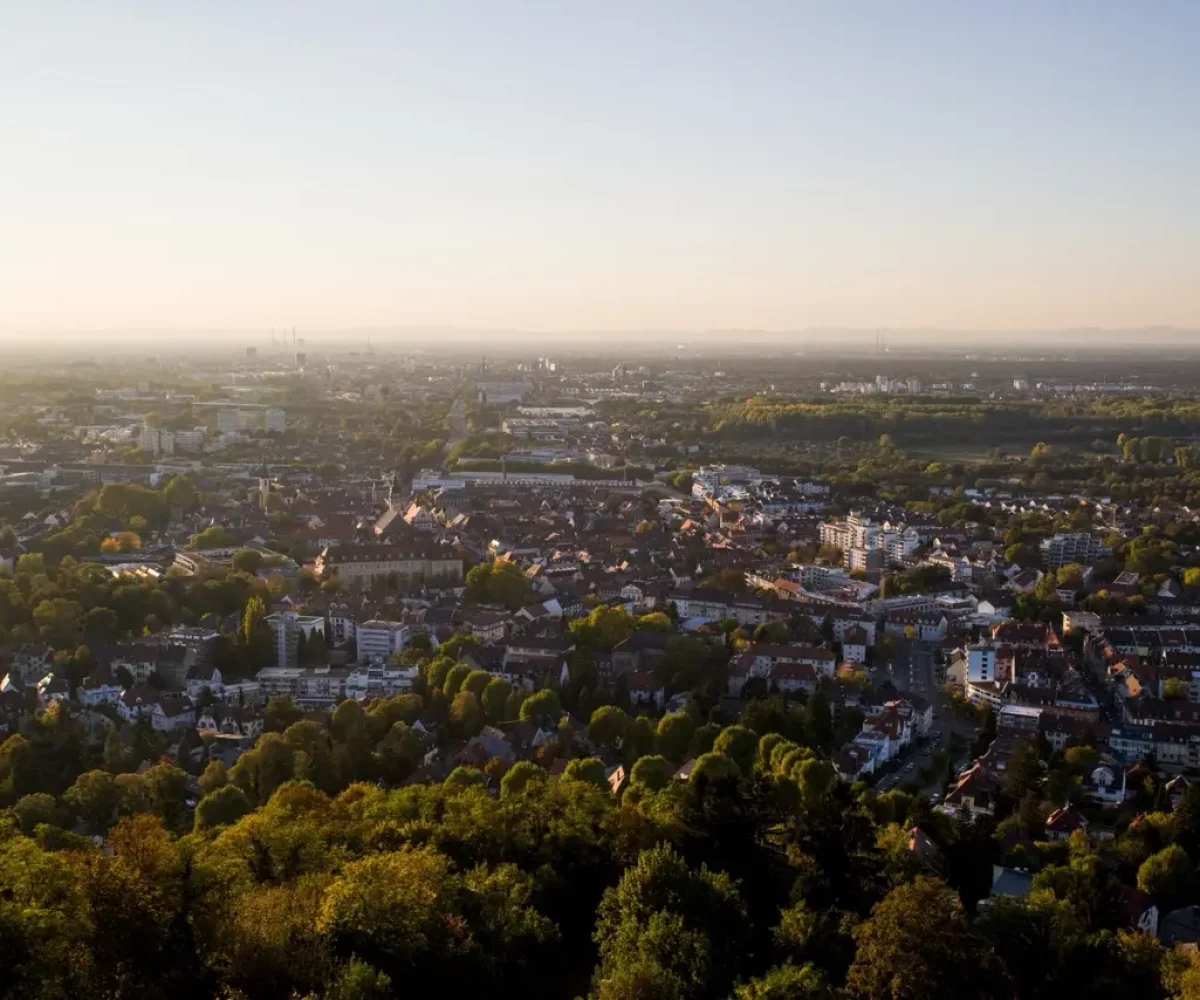 Luftaufnahme von Karlsruhe, Einsatzgebiet der Gebäudereinigung Cleanaro