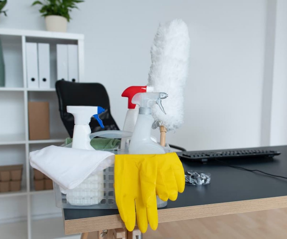 unterhaltsreinigung-buero-reinigungsmittel-cleanaro